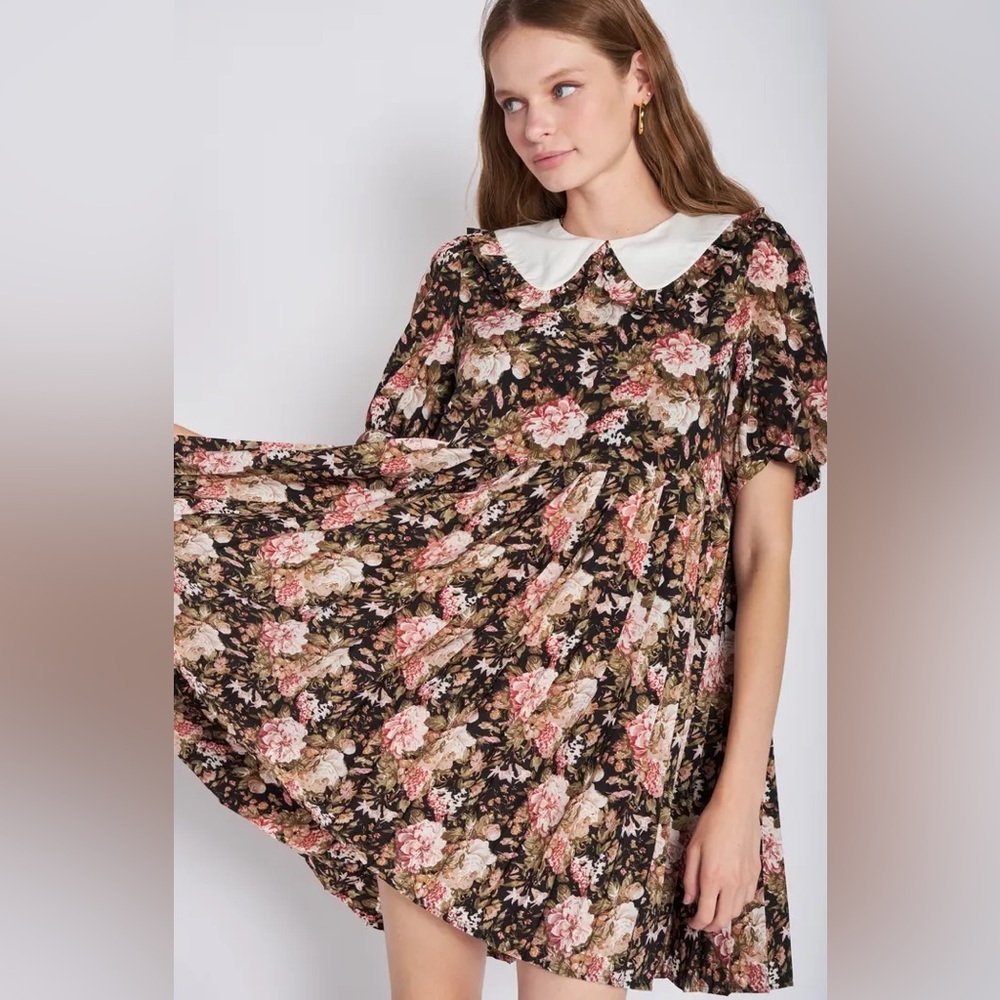 NWT En Saison Floral Contrast Collar Minidress